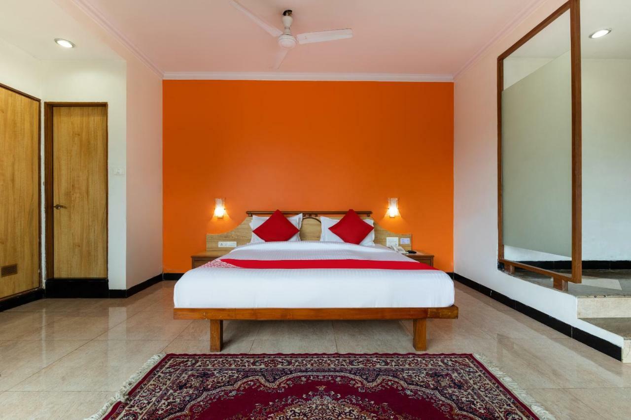 Oyo 44695 Hotel Mango Sawantwadi Luaran gambar