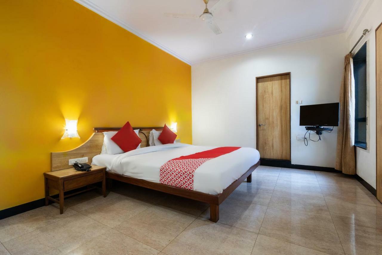 Oyo 44695 Hotel Mango Sawantwadi Luaran gambar